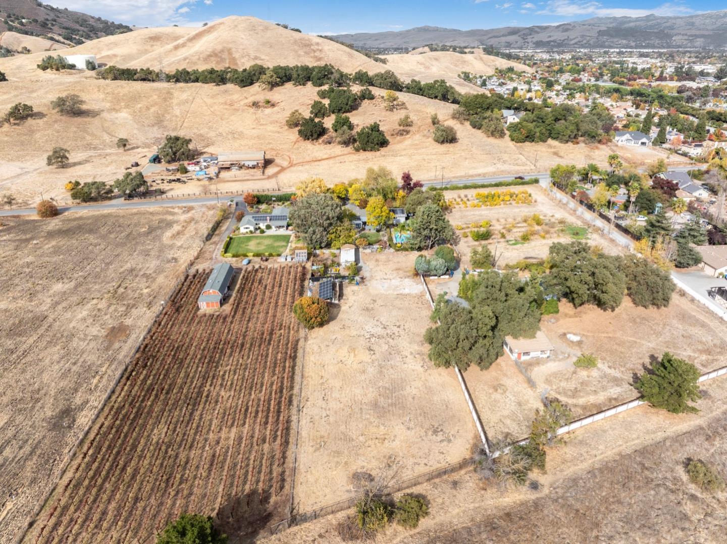 Detail Gallery Image 50 of 51 For 560 W Edmundson Ave, Morgan Hill,  CA 95037 - 4 Beds | 2/1 Baths