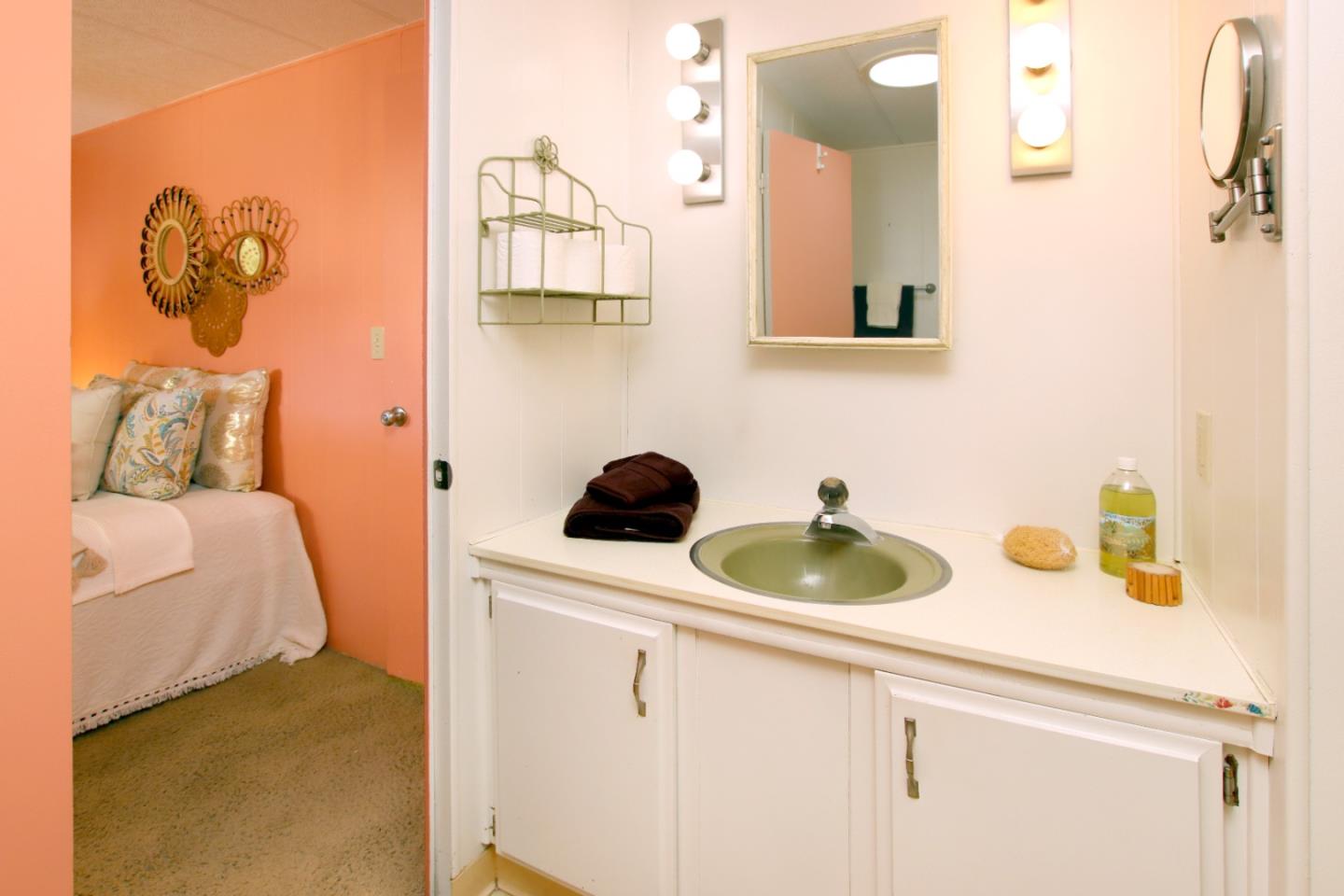 Detail Gallery Image 10 of 28 For 1555 Merrill St #147,  Santa Cruz,  CA 95062 - 2 Beds | 2 Baths