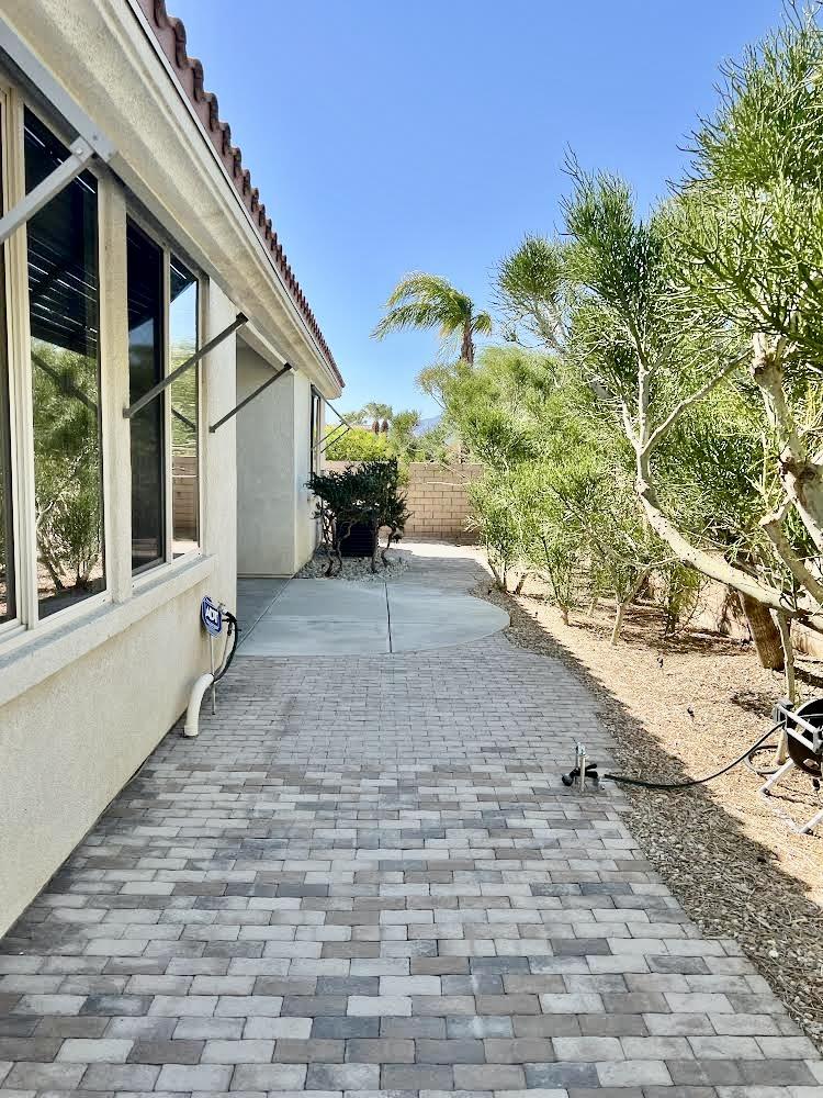 Detail Gallery Image 5 of 6 For 3395 Savanna Way, Palm Springs,  CA 92262 - 3 Beds | 2/1 Baths