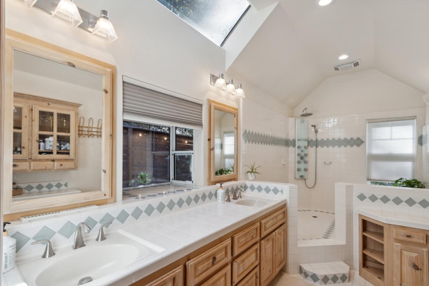 Detail Gallery Image 14 of 61 For 10380 Love Creek Rd, Ben Lomond,  CA 95005 - 4 Beds | 3/1 Baths