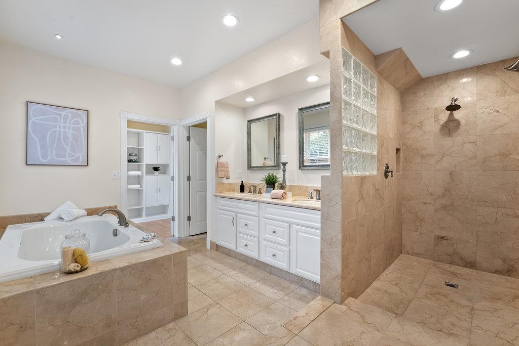 Detail Gallery Image 17 of 49 For 4550 Topaz St, Capitola,  CA 95010 - 3 Beds | 2/1 Baths