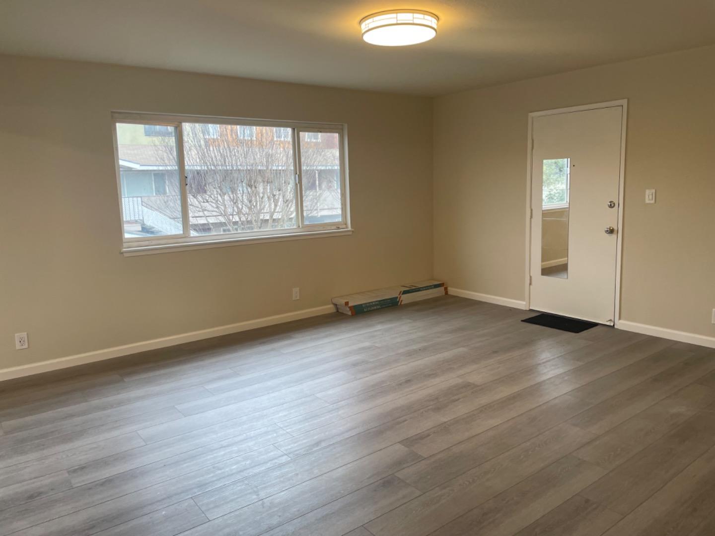 Detail Gallery Image 2 of 22 For 3569 Agate Dr #7,  Santa Clara,  CA 95051 - 2 Beds | 1/1 Baths