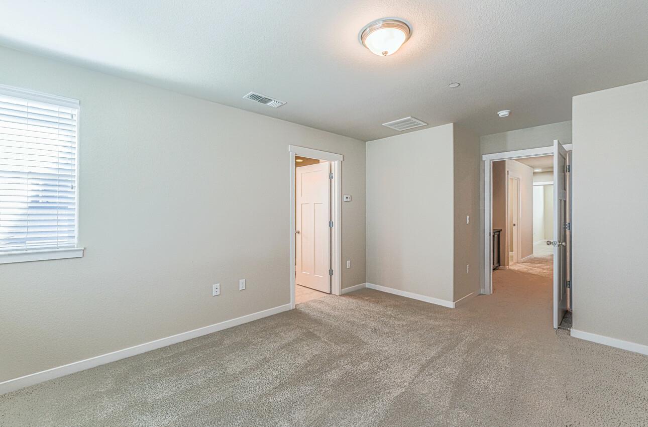 Detail Gallery Image 10 of 26 For 16526 Alexander Ln, East Garrison,  CA 93933 - 3 Beds | 2/1 Baths