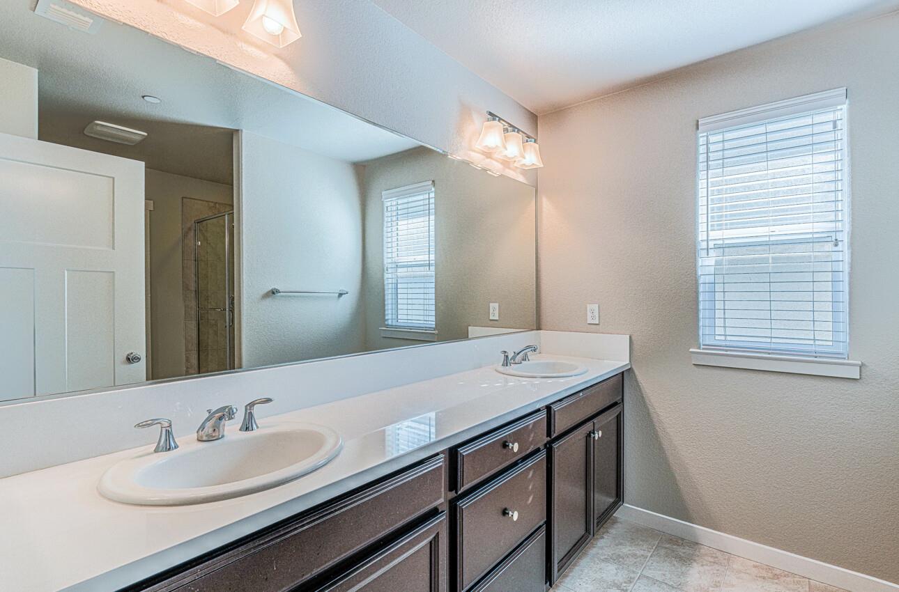 Detail Gallery Image 11 of 26 For 16526 Alexander Ln, East Garrison,  CA 93933 - 3 Beds | 2/1 Baths