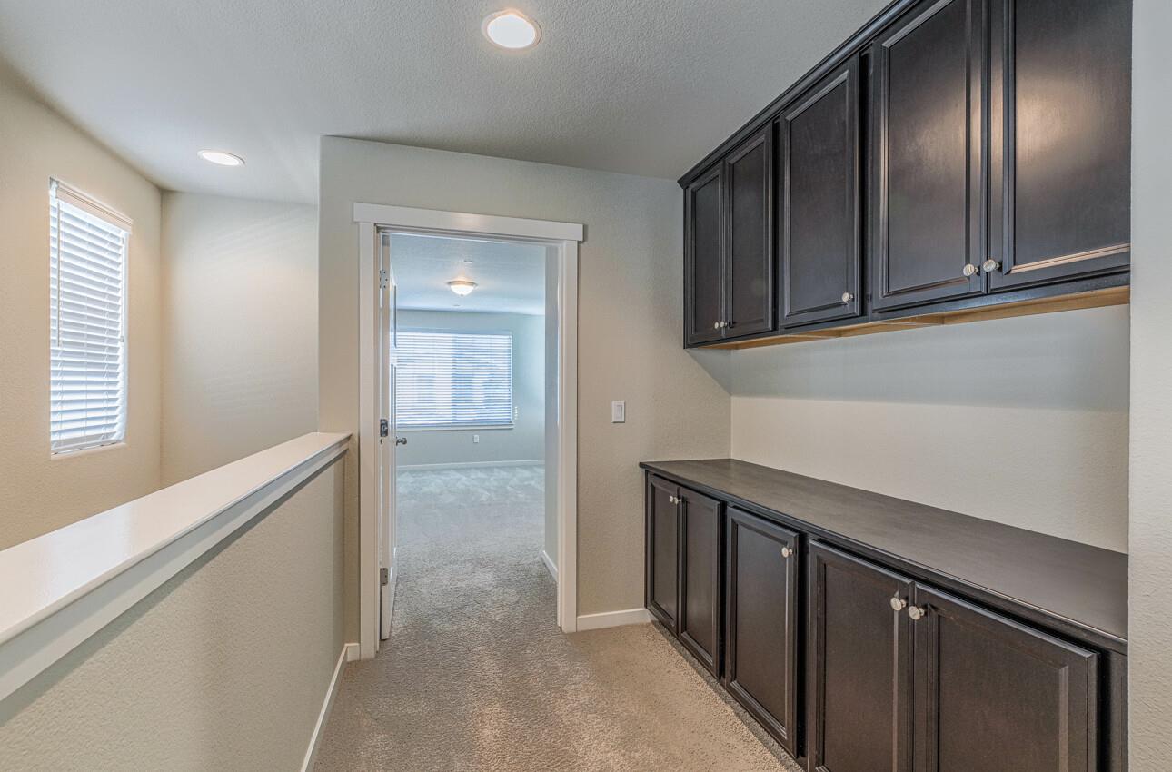 Detail Gallery Image 9 of 26 For 16526 Alexander Ln, East Garrison,  CA 93933 - 3 Beds | 2/1 Baths