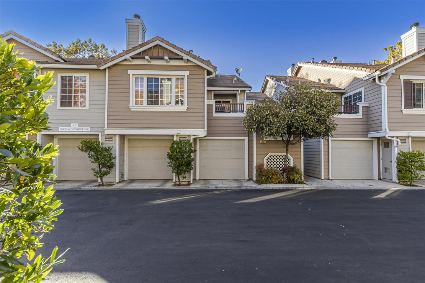 Detail Gallery Image 1 of 43 For 6233 Tibouchina Ln, San Jose,  CA 95119 - 3 Beds | 2/1 Baths