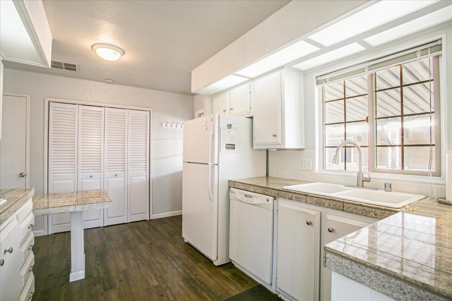 Detail Gallery Image 14 of 39 For 101 Melody Ln #101,  Morgan Hill,  CA 95037 - 2 Beds | 2 Baths