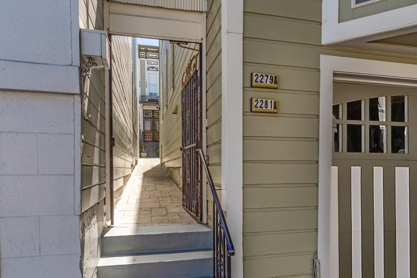 Detail Gallery Image 38 of 45 For 2281 15th St, San Francisco,  CA 94114 - 5 Beds | 4 Baths