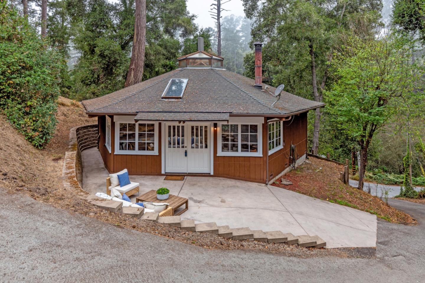 Detail Gallery Image 1 of 20 For 652 Cathedral Dr, Aptos,  CA 95003 - 2 Beds | 1/1 Baths