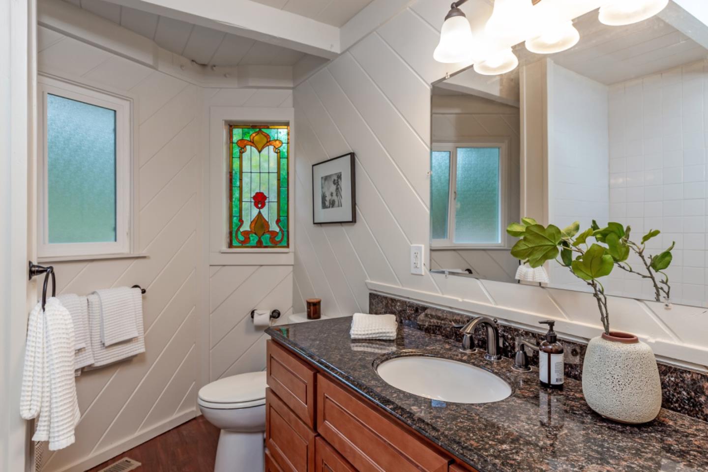 Detail Gallery Image 11 of 20 For 652 Cathedral Dr, Aptos,  CA 95003 - 2 Beds | 1/1 Baths