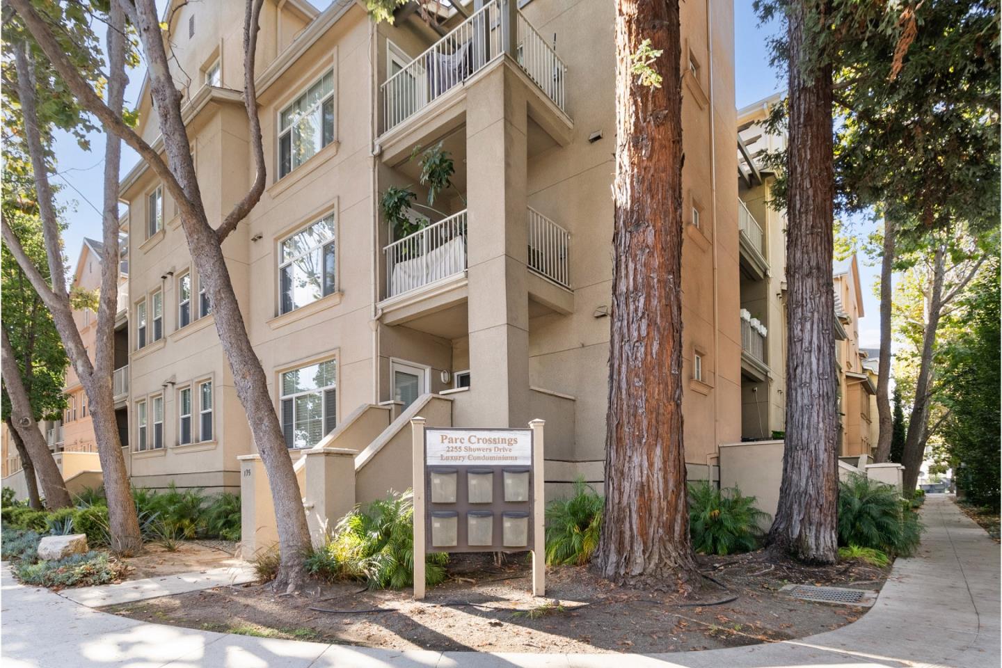 Detail Gallery Image 1 of 1 For 2255 Showers Dr #111,  Mountain View,  CA 94040 - 1 Beds | 1 Baths