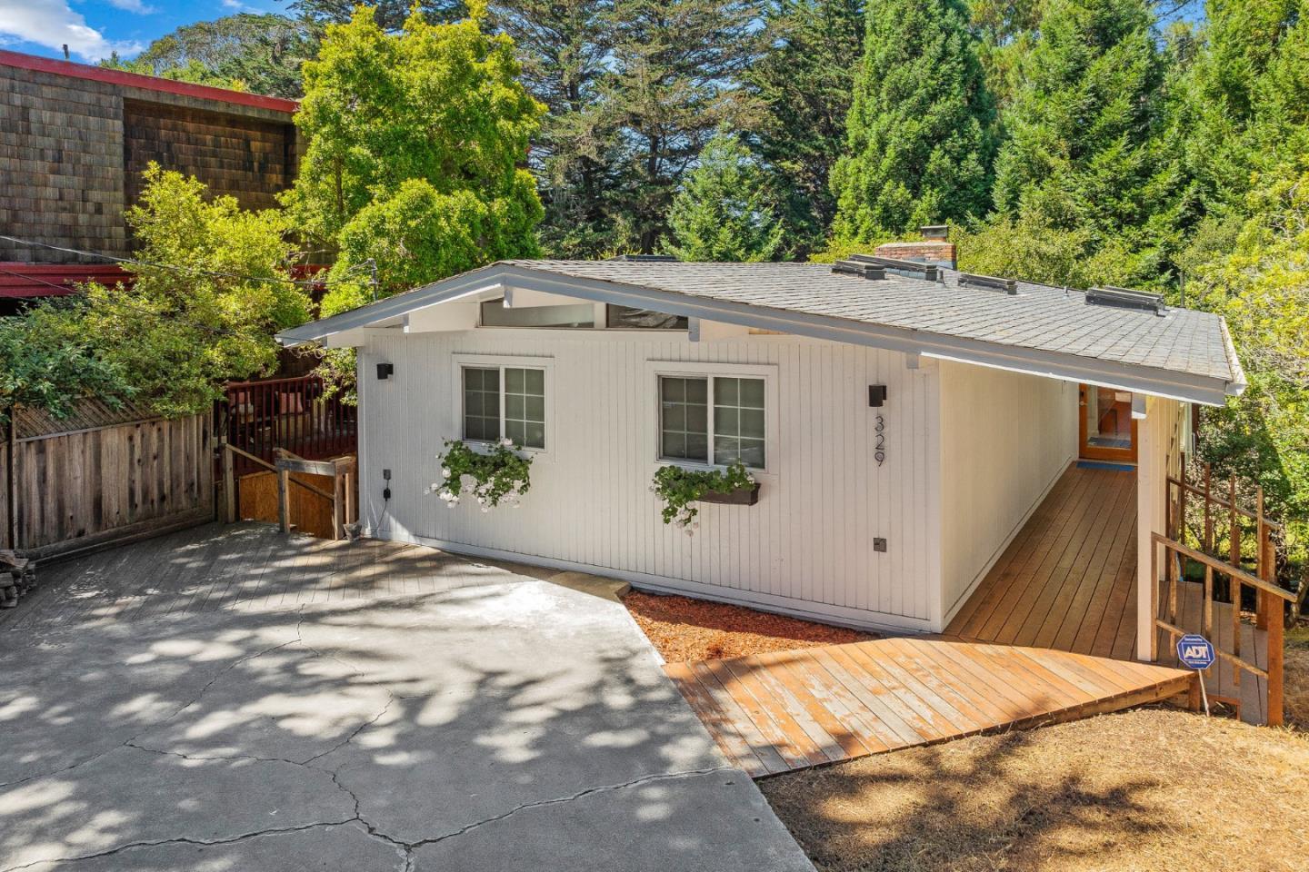 Detail Gallery Image 7 of 47 For 329 Loyola Dr, Aptos,  CA 95003 - 3 Beds | 2 Baths