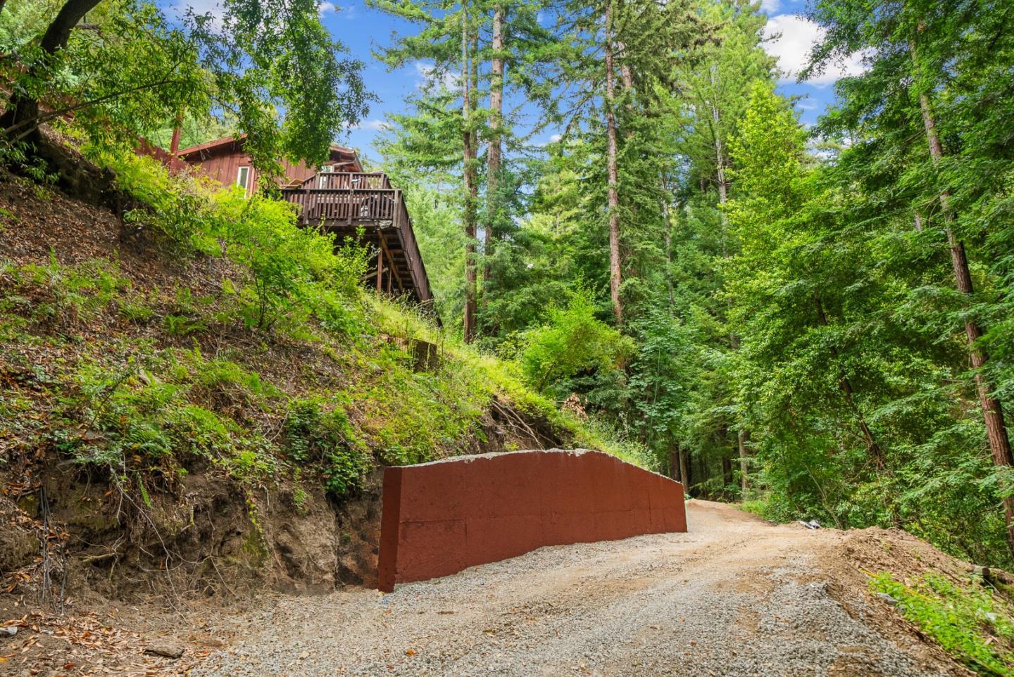 Detail Gallery Image 17 of 91 For 975 Logan Creek Rd, Boulder Creek,  CA 95006 - 3 Beds | 3 Baths