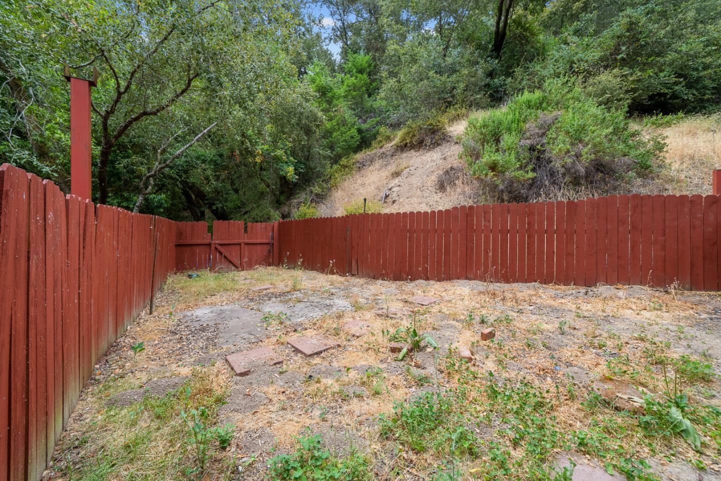 Detail Gallery Image 76 of 91 For 975 Logan Creek Rd, Boulder Creek,  CA 95006 - 4 Beds | 3 Baths