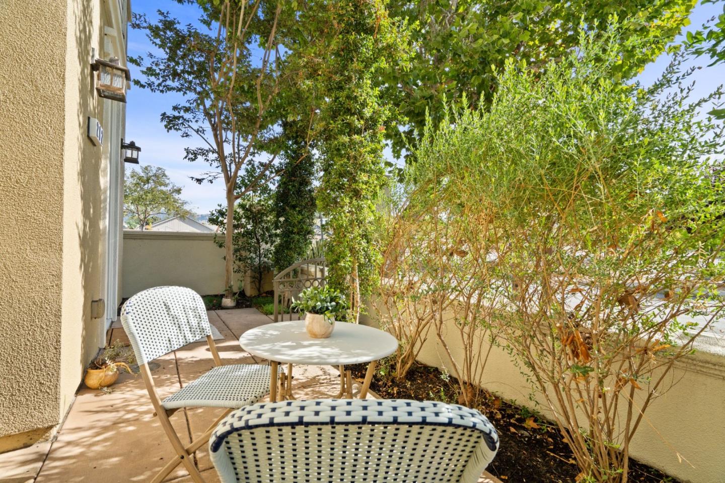 Detail Gallery Image 3 of 34 For 202 Triggs Ln, Morgan Hill,  CA 95037 - 2 Beds | 2/1 Baths