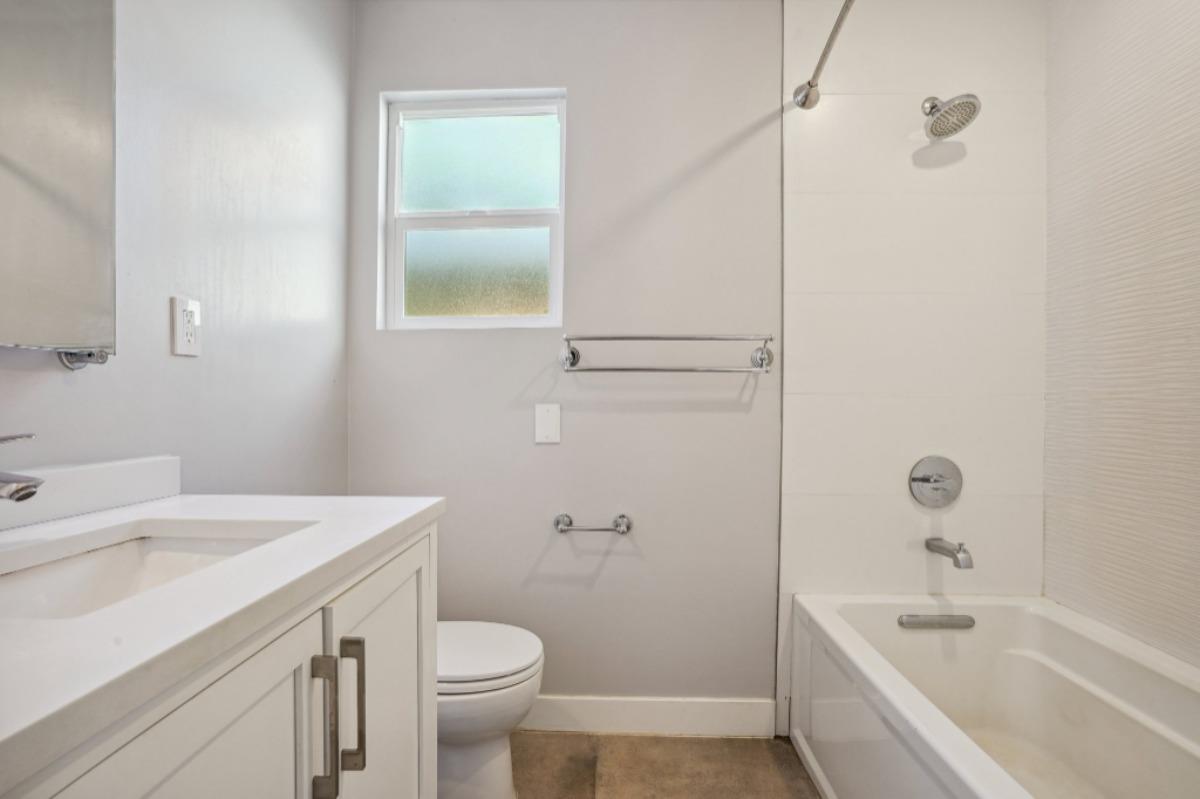 Detail Gallery Image 6 of 25 For 2716 Bristol Way, Redwood City,  CA 94061 - 4 Beds | 2 Baths