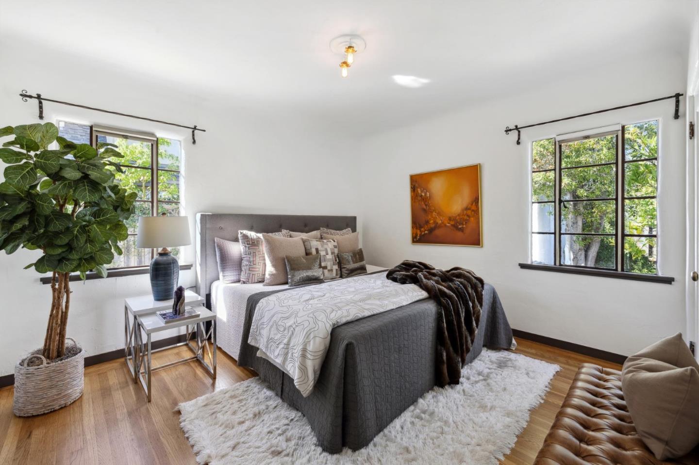 Detail Gallery Image 6 of 12 For 211 Washington Ave, Palo Alto,  CA 94301 - 2 Beds | 2 Baths