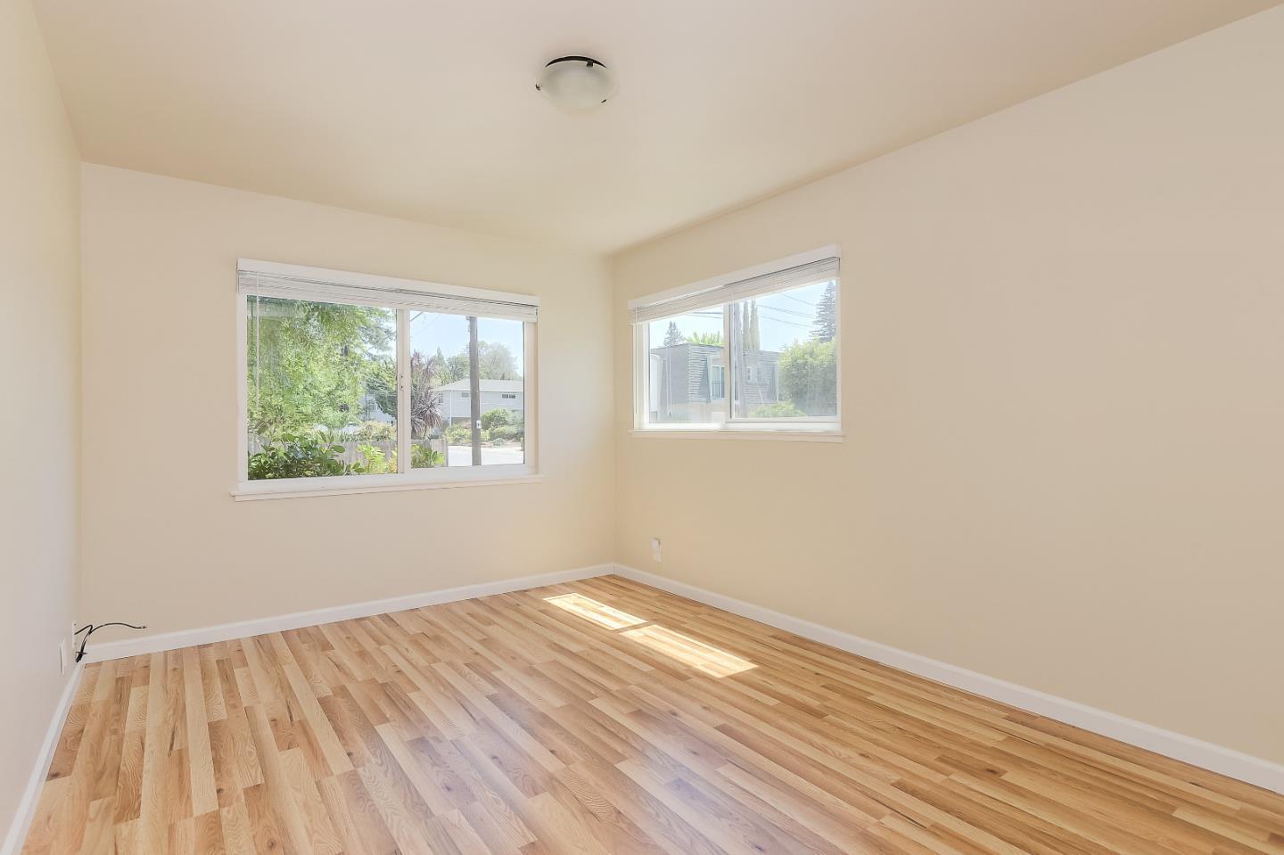 Detail Gallery Image 9 of 13 For 901 Fremont #1 St, Menlo Park,  CA 94025 - 1 Beds | 1 Baths