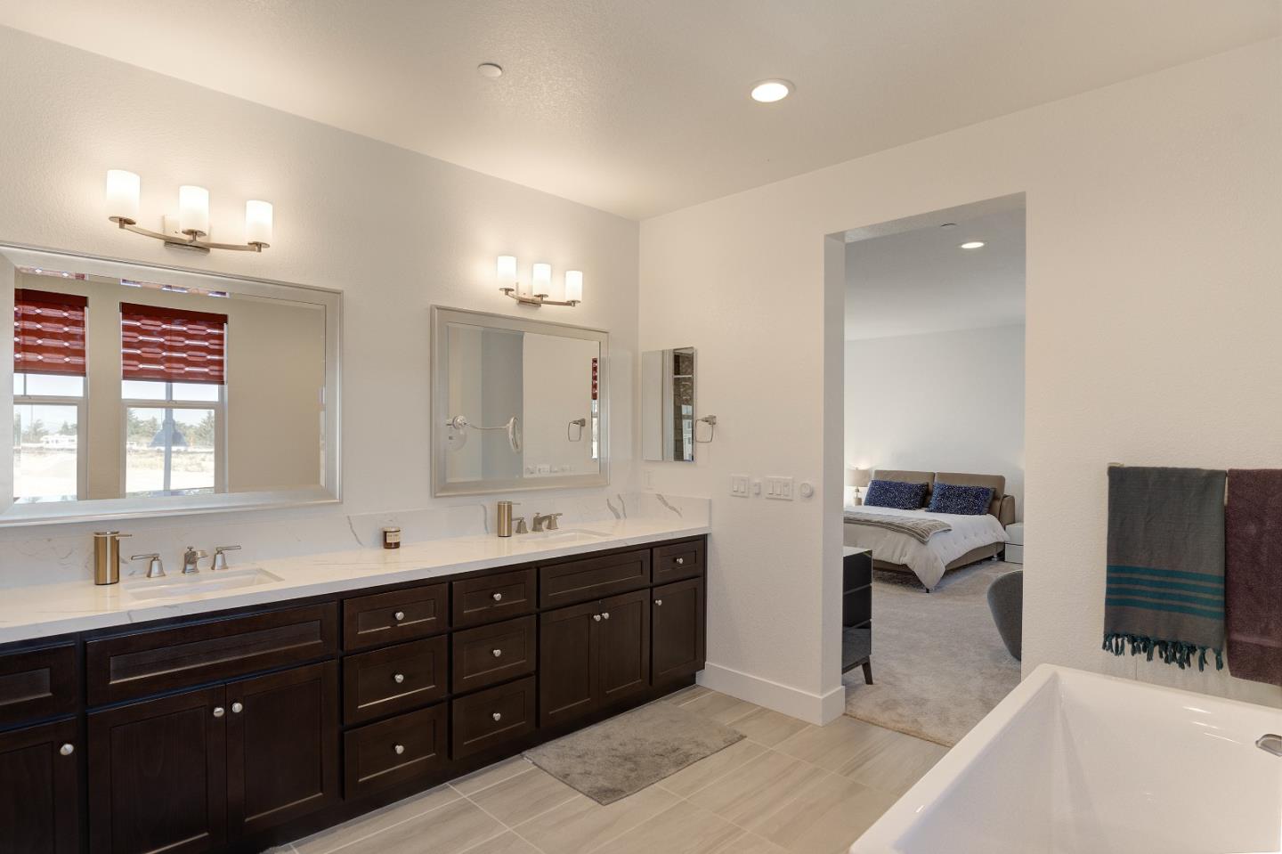 Detail Gallery Image 19 of 31 For 286 Beacon Dr, Marina,  CA 93933 - 3 Beds | 2/1 Baths