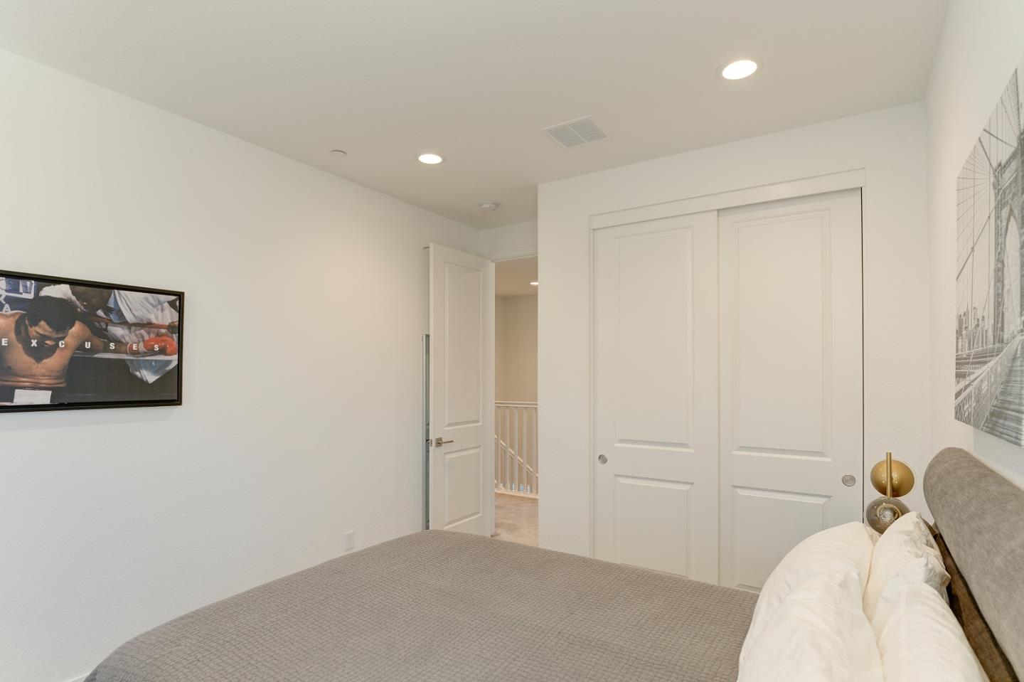 Detail Gallery Image 21 of 31 For 286 Beacon Dr, Marina,  CA 93933 - 3 Beds | 2/1 Baths