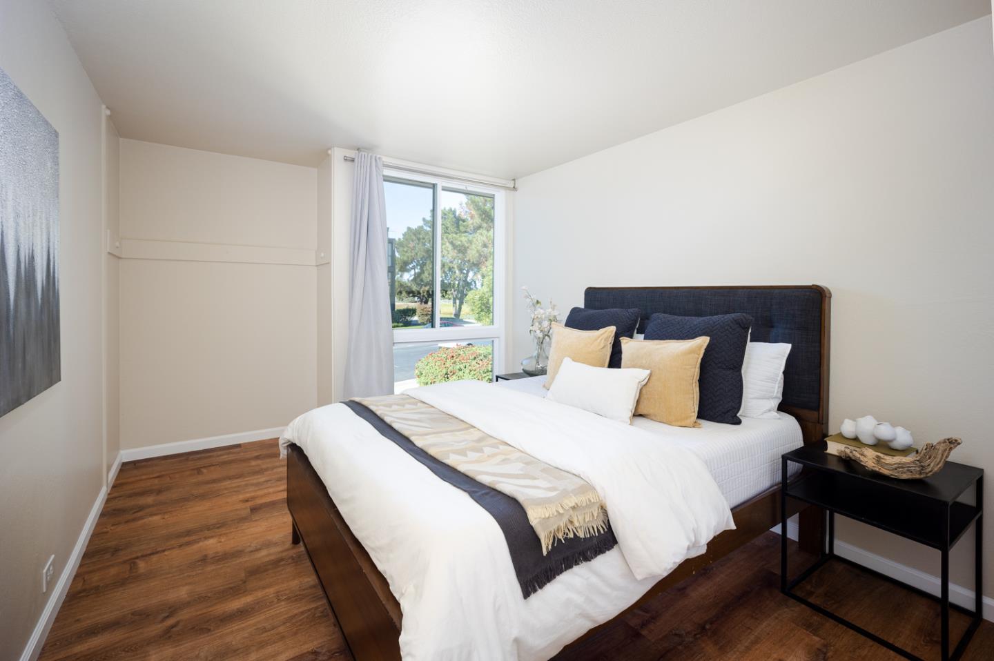 Detail Gallery Image 11 of 19 For 615 Port Dr #107,  San Mateo,  CA 94404 - 3 Beds | 2 Baths