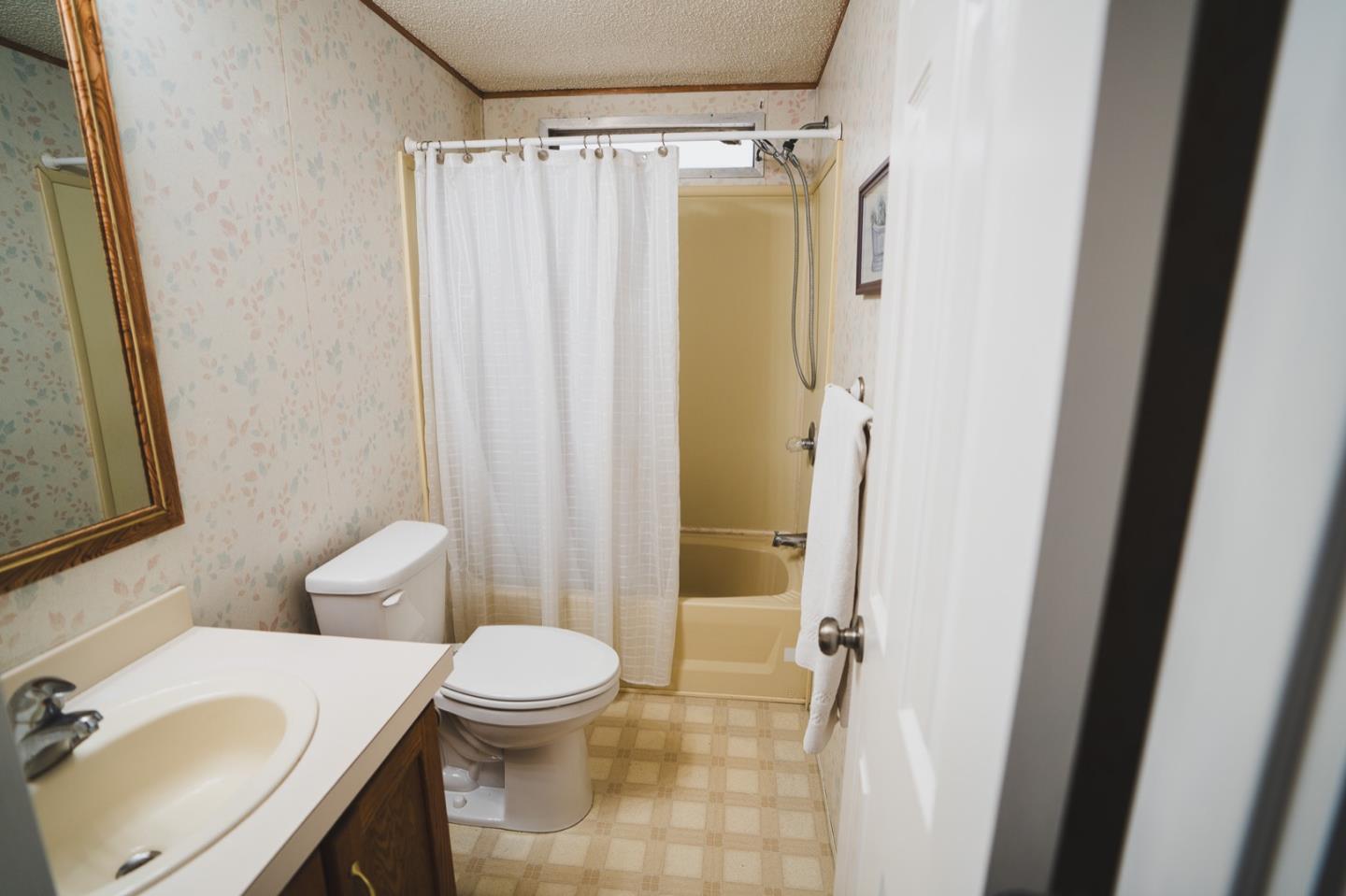 Detail Gallery Image 15 of 18 For 20 Russell Rd #81,  Salinas,  CA 93906 - 3 Beds | 2 Baths