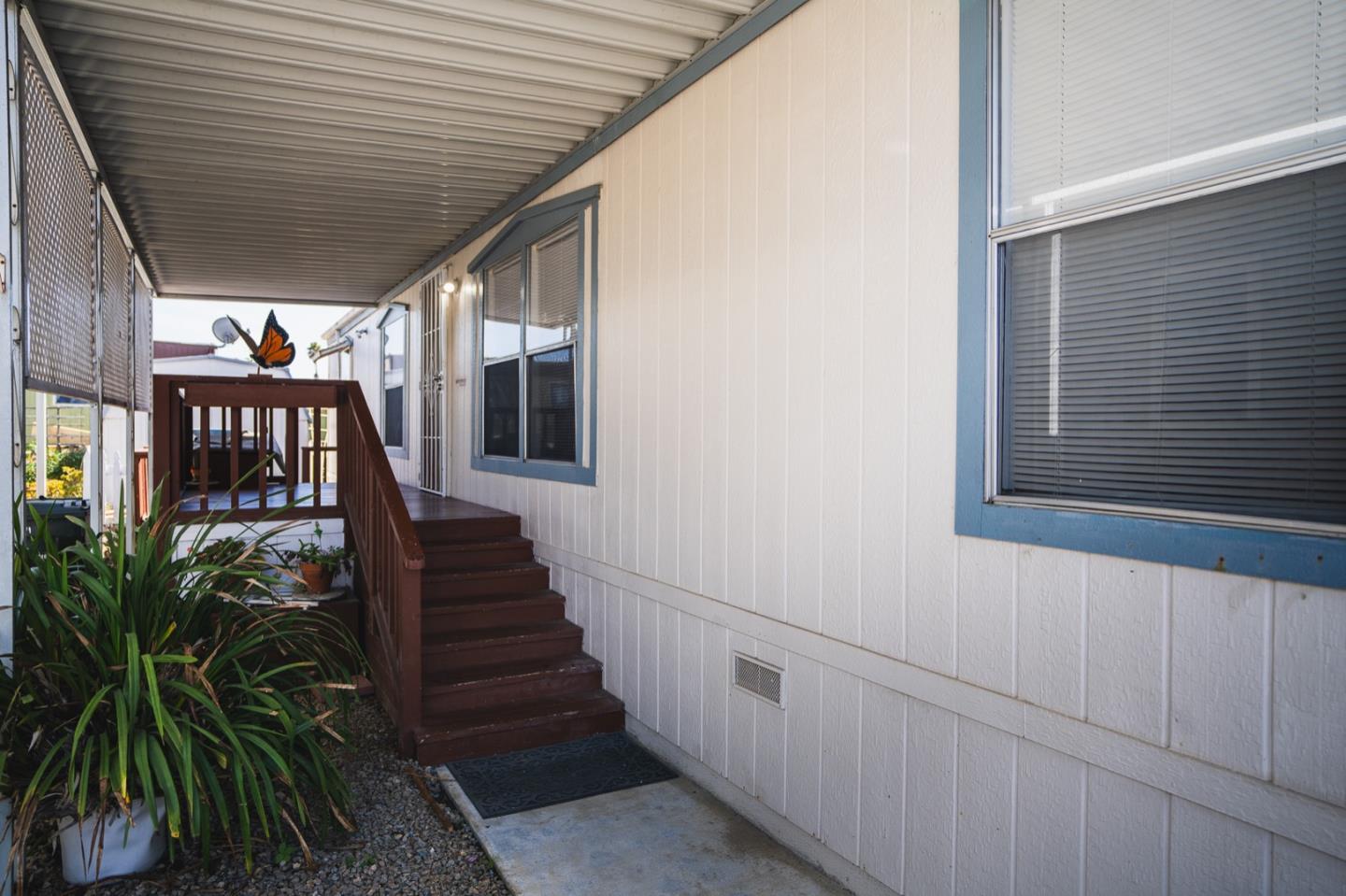 Detail Gallery Image 3 of 18 For 20 Russell Rd #81,  Salinas,  CA 93906 - 3 Beds | 2 Baths