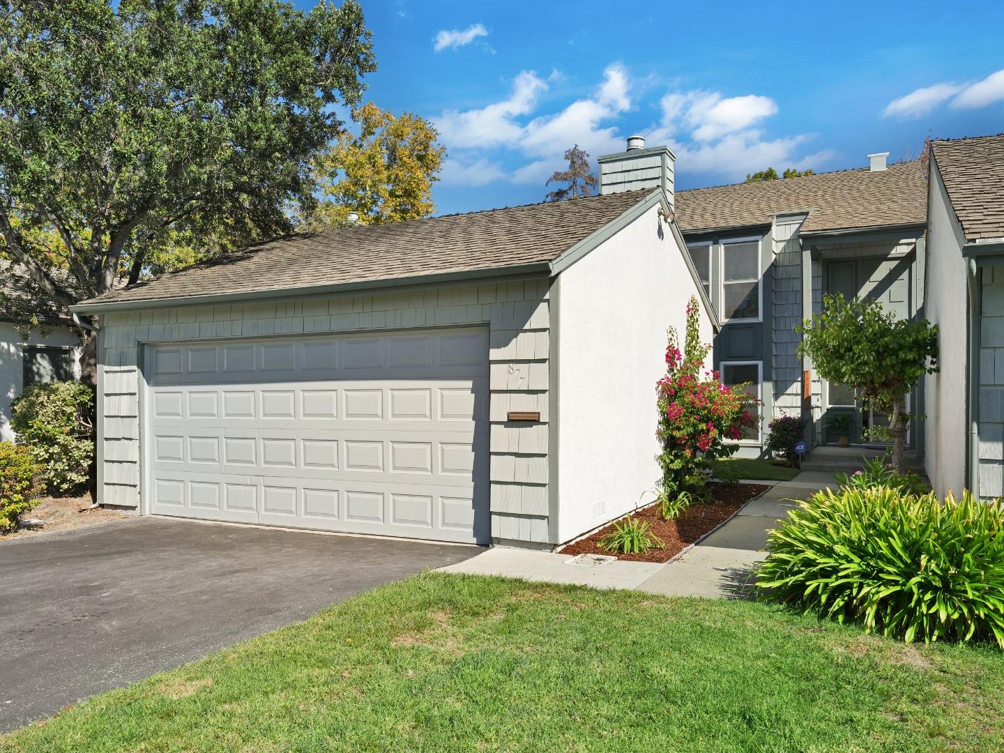 Detail Gallery Image 1 of 37 For 877 Cabot Ln, Foster City,  CA 94404 - 3 Beds | 2/1 Baths