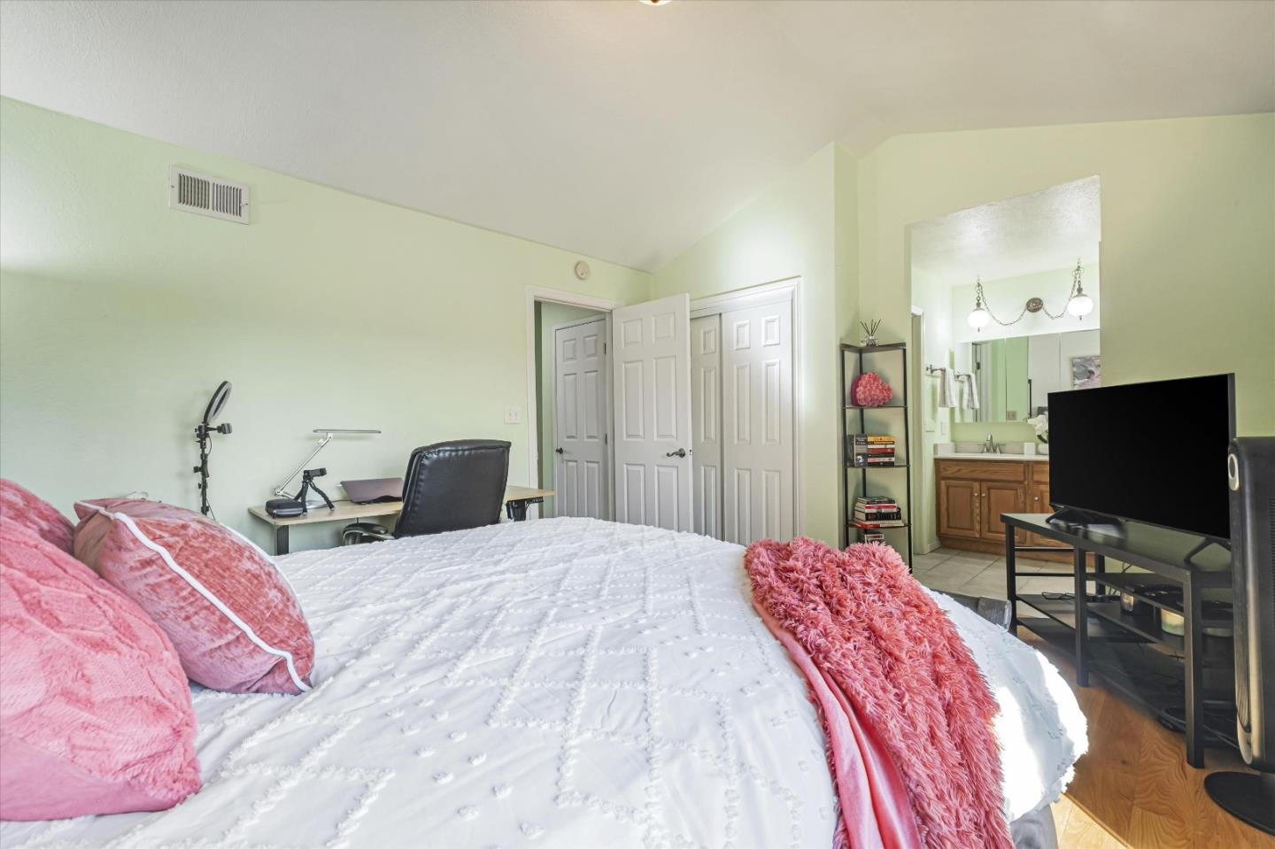 25055 Oakridge Ct, Hayward, CA 94541 photo 22