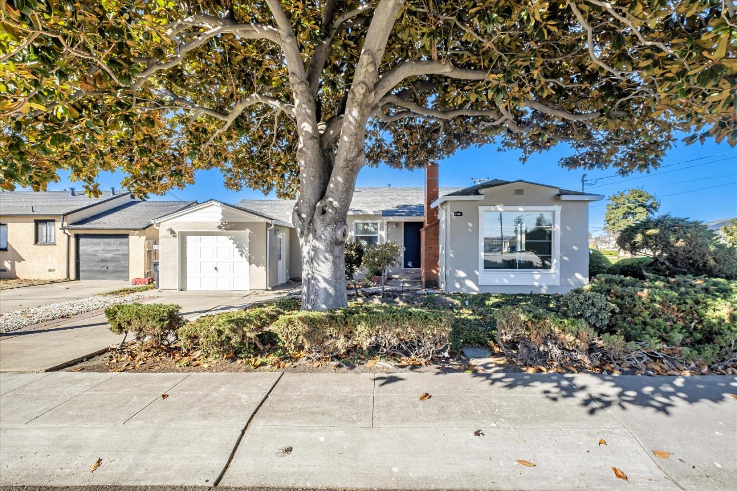 Detail Gallery Image 1 of 18 For 15201 Galt St, San Leandro,  CA 94579 - 4 Beds | 1 Baths