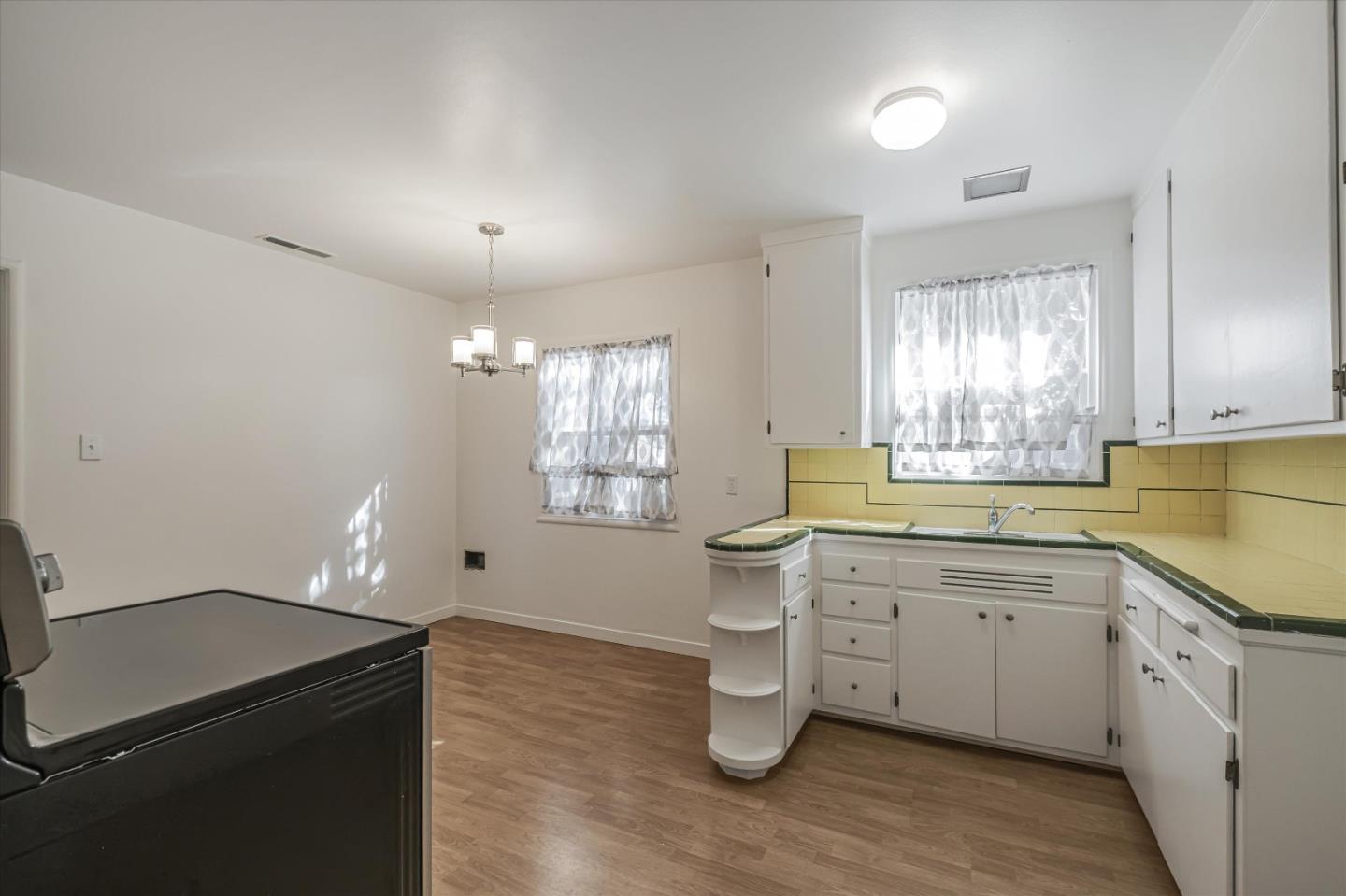 Detail Gallery Image 11 of 18 For 15201 Galt St, San Leandro,  CA 94579 - 4 Beds | 1 Baths