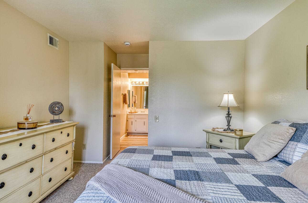 Detail Gallery Image 17 of 32 For 2400 N Main St #G,  Salinas,  CA 93906 - 1 Beds | 1 Baths