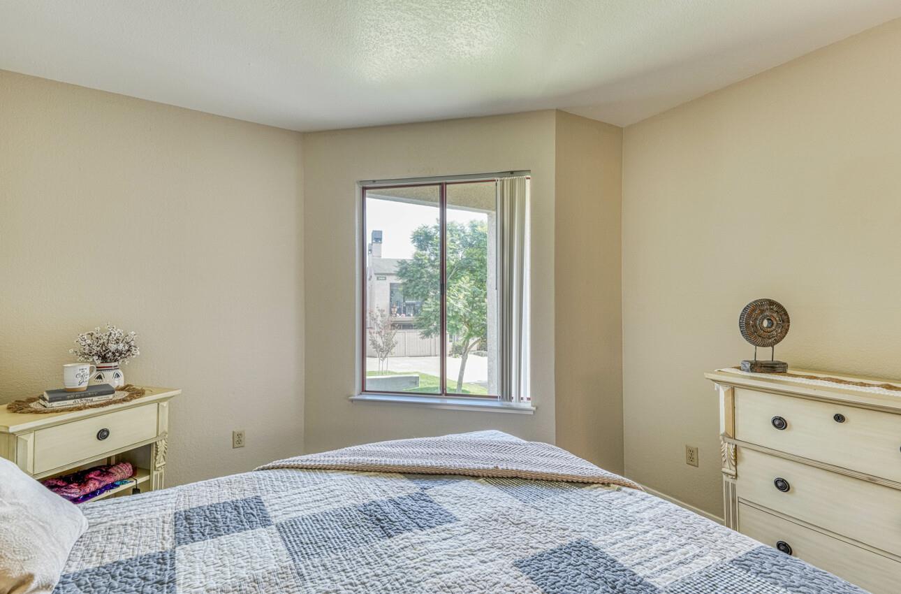 Detail Gallery Image 18 of 32 For 2400 N Main St #G,  Salinas,  CA 93906 - 1 Beds | 1 Baths