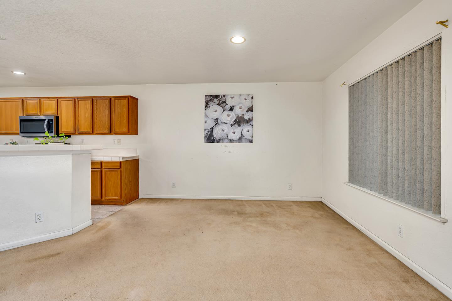 Detail Gallery Image 12 of 46 For 702 Harlequin Ct, Los Banos,  CA 93635 - 4 Beds | 2/1 Baths