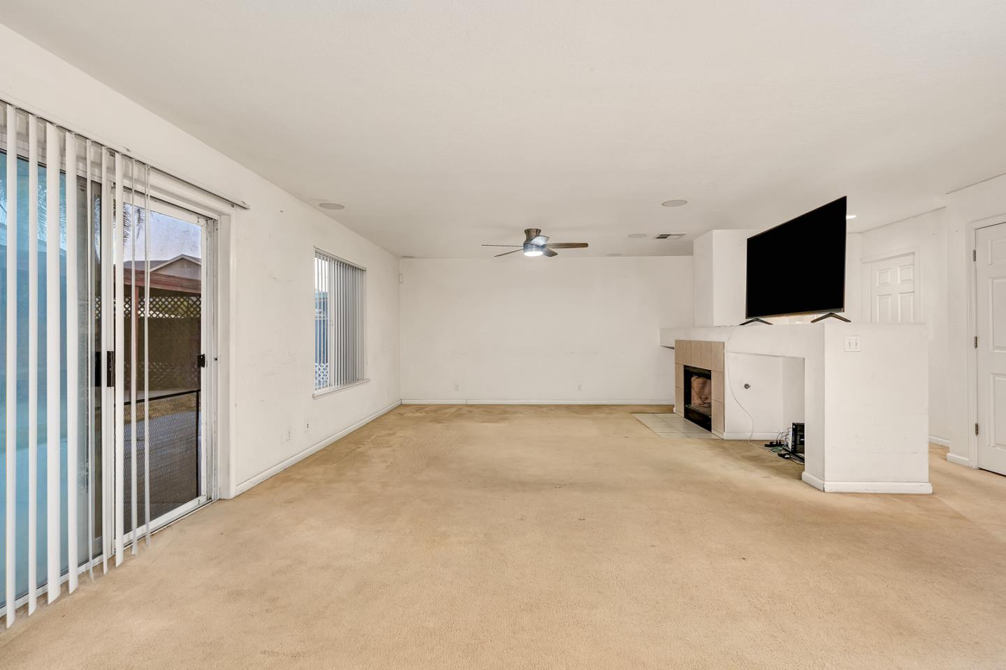 702 Harlequin Ct, Los Banos, CA 93635 photo 16