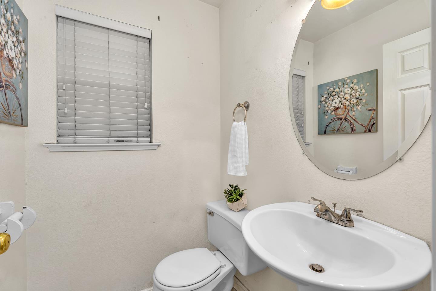 Detail Gallery Image 18 of 46 For 702 Harlequin Ct, Los Banos,  CA 93635 - 4 Beds | 2/1 Baths