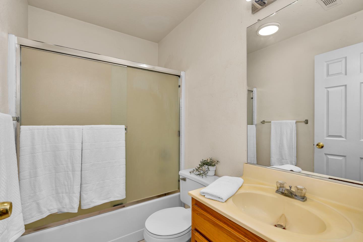 Detail Gallery Image 23 of 46 For 702 Harlequin Ct, Los Banos,  CA 93635 - 4 Beds | 2/1 Baths