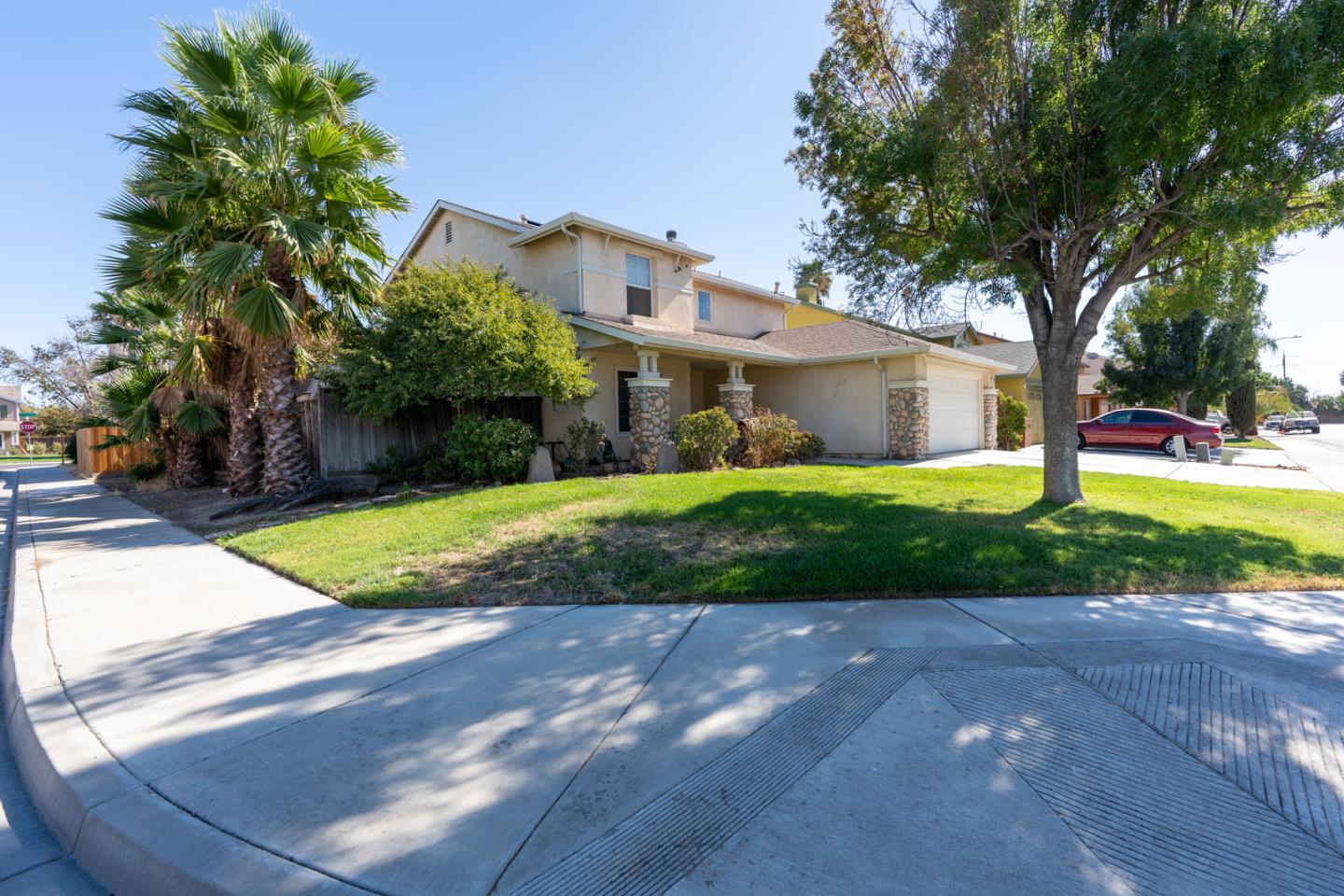 Detail Gallery Image 4 of 46 For 702 Harlequin Ct, Los Banos,  CA 93635 - 4 Beds | 2/1 Baths