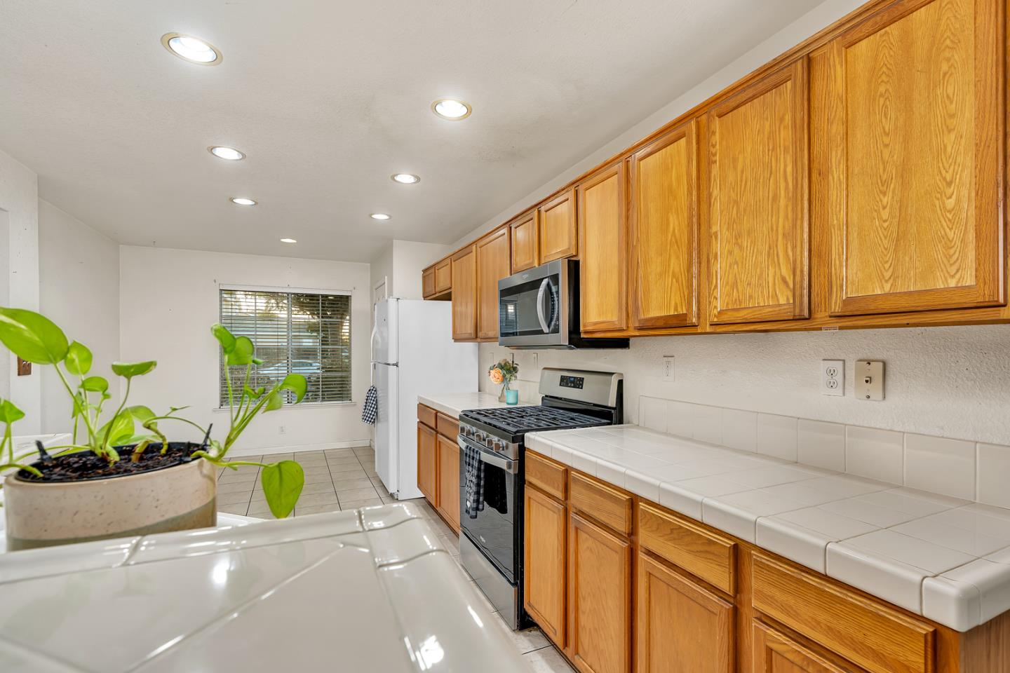 702 Harlequin Ct, Los Banos, CA 93635 photo 7