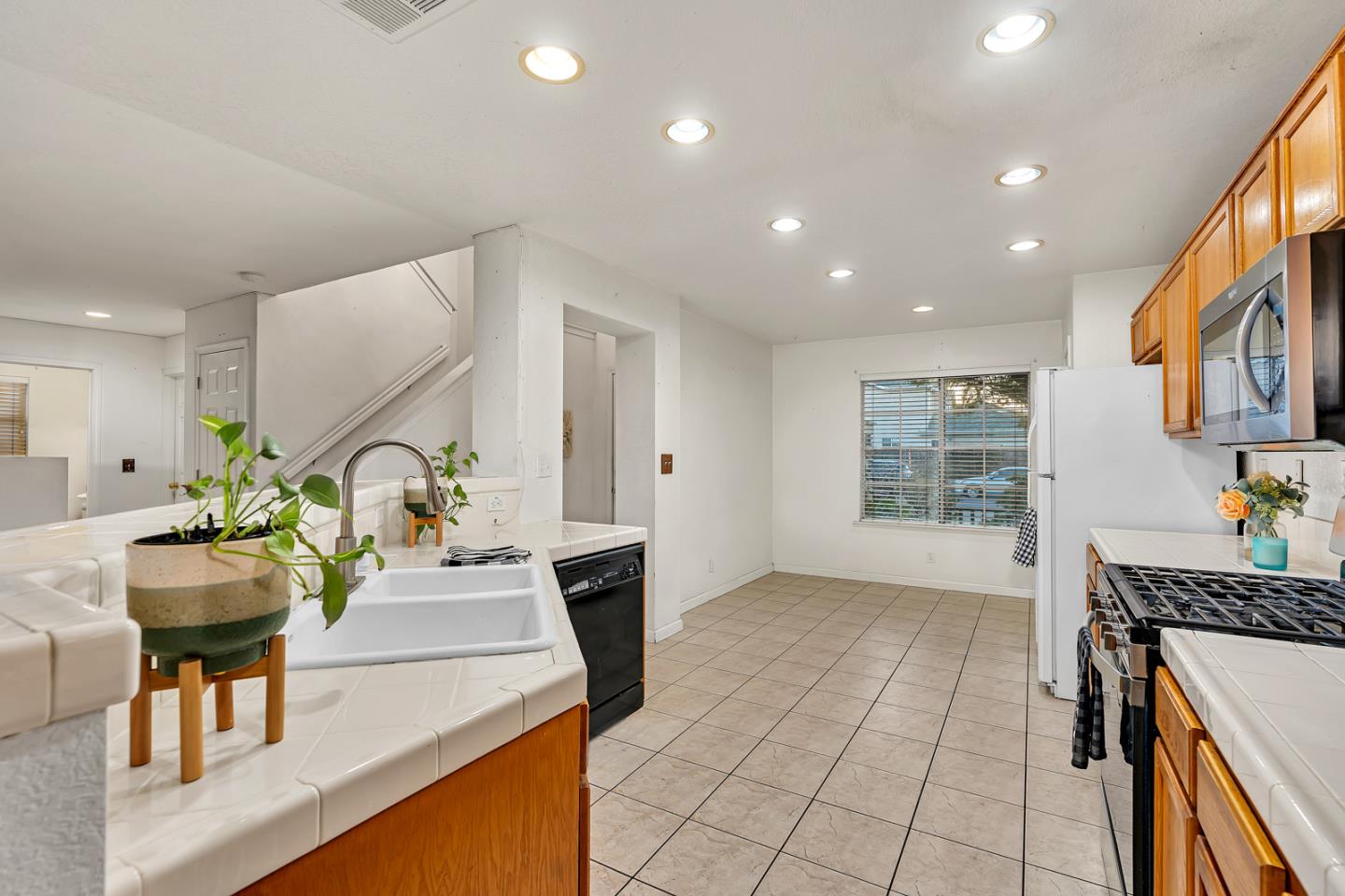 702 Harlequin Ct, Los Banos, CA 93635 photo 8