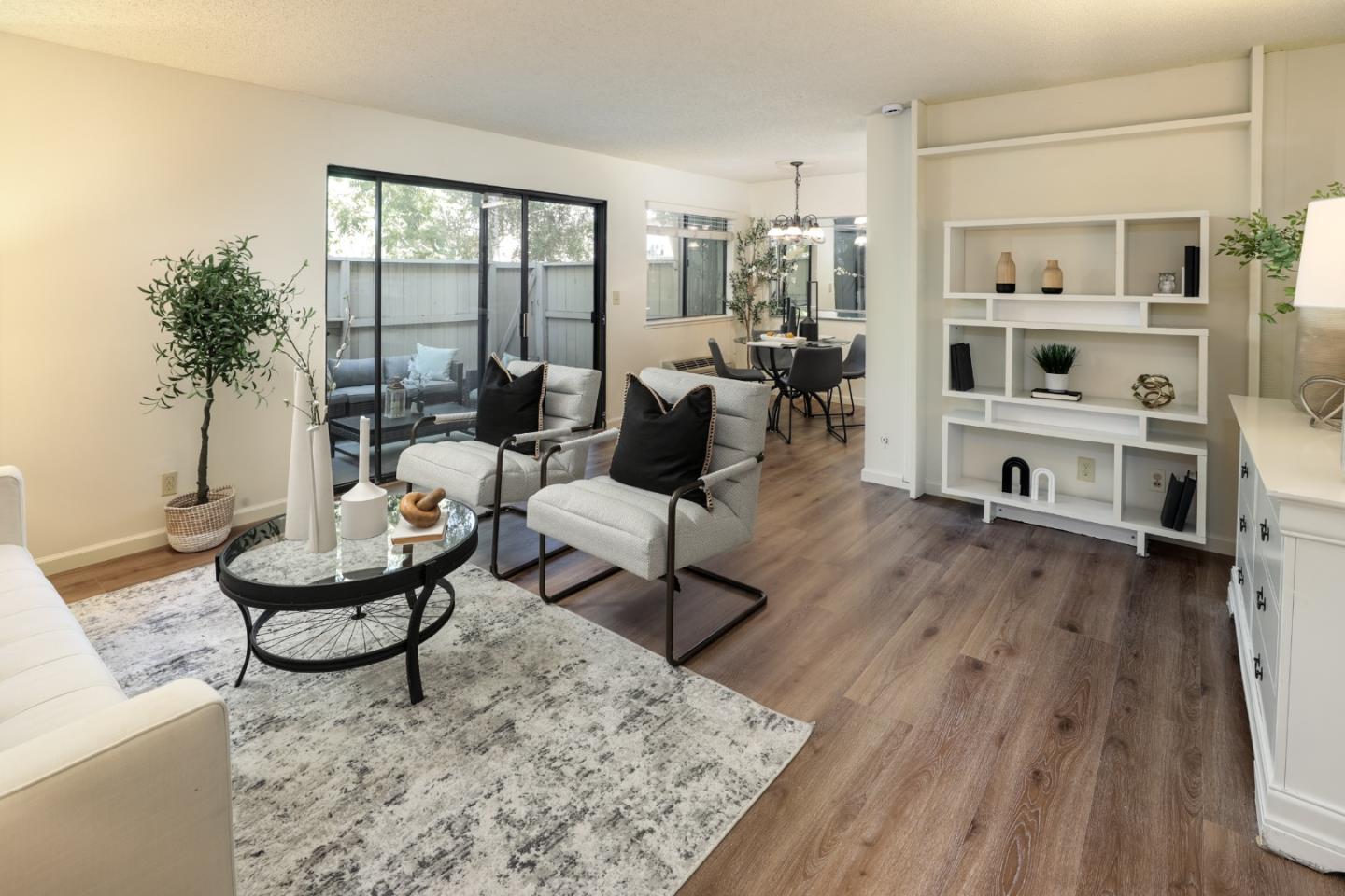 Detail Gallery Image 1 of 11 For 940 Kiely Blvd #I,  Santa Clara,  CA 95051 - 2 Beds | 1 Baths