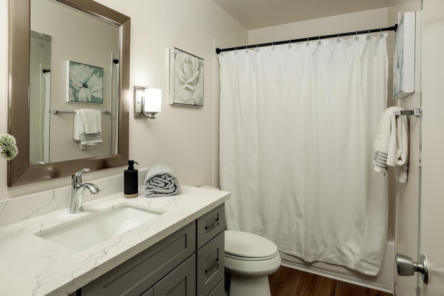 Detail Gallery Image 5 of 11 For 940 Kiely Blvd #I,  Santa Clara,  CA 95051 - 2 Beds | 1 Baths