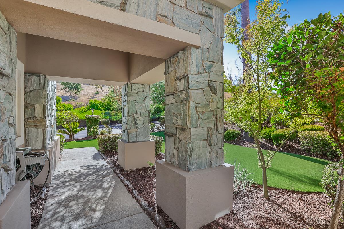 Detail Gallery Image 7 of 68 For 5689 Snowdon Pl, San Jose,  CA 95138 - 4 Beds | 3/1 Baths