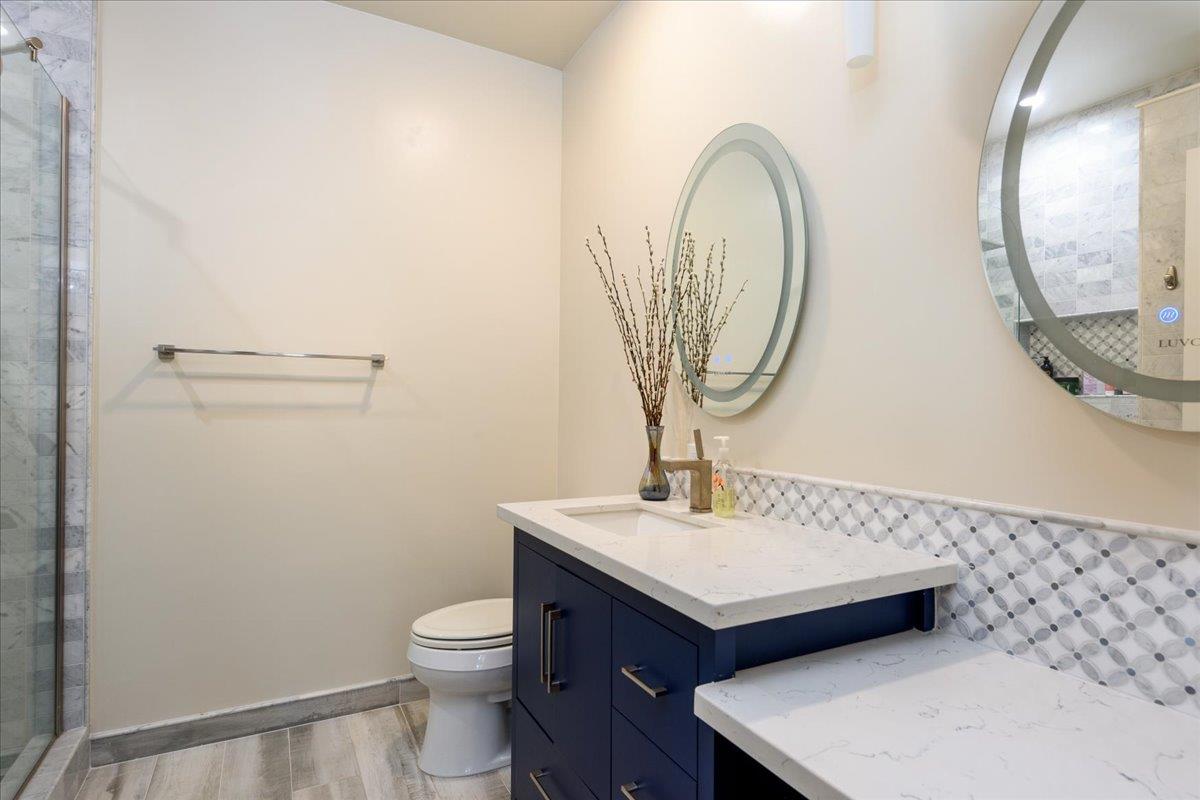 Detail Gallery Image 13 of 23 For 2402 Hastings Shore Ln, Redwood City,  CA 94065 - 2 Beds | 2 Baths