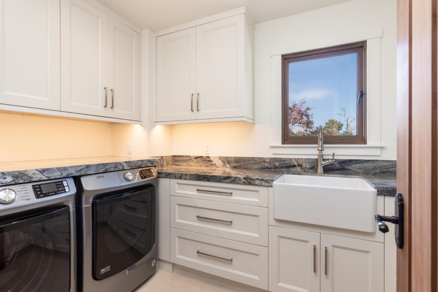 Detail Gallery Image 17 of 21 For 24308 San Juan Rd, Carmel,  CA 93923 - 4 Beds | 3/1 Baths