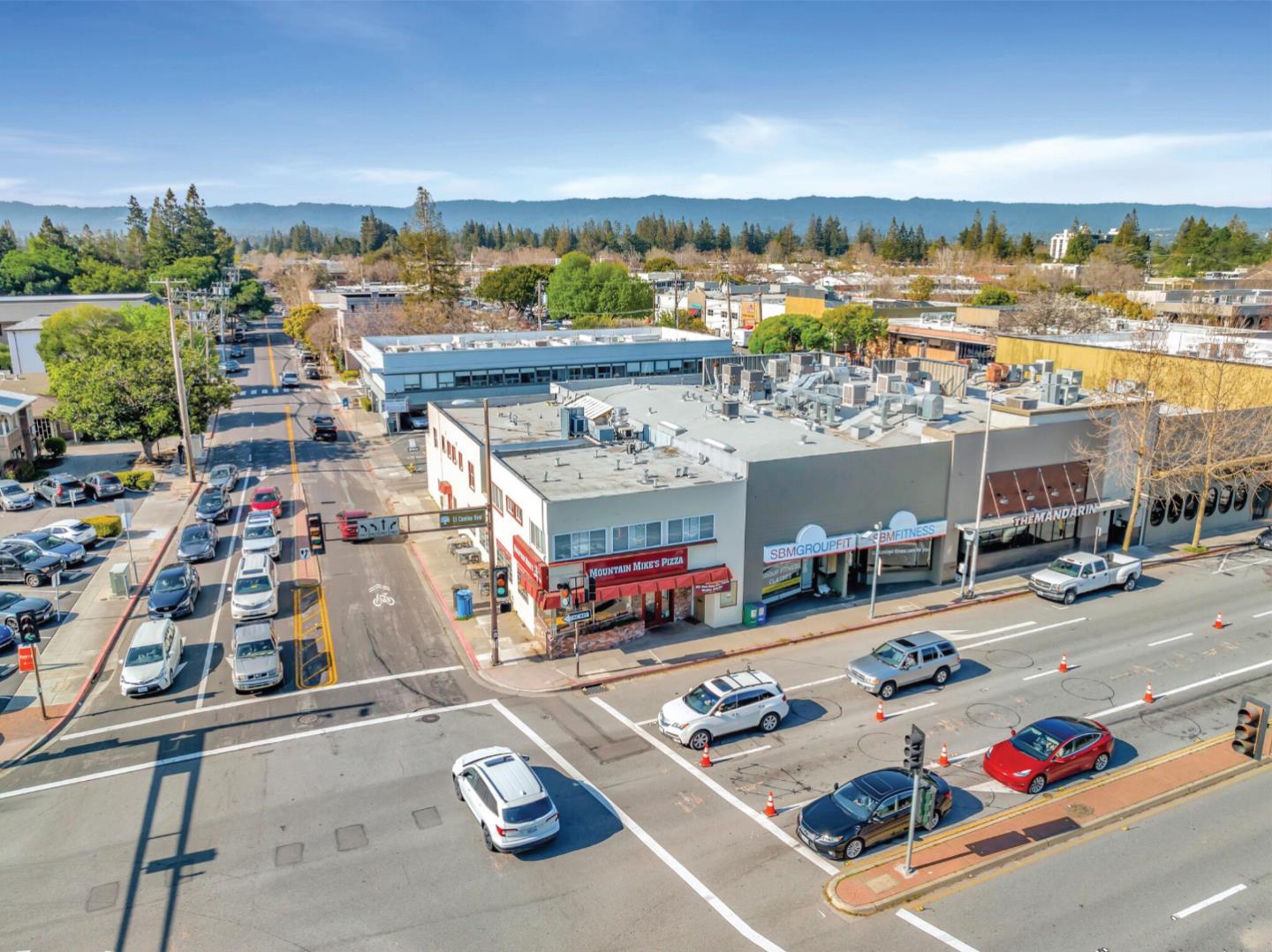 Detail Gallery Image 2 of 9 For 1001 El Camino Real, Menlo Park,  CA 94025 - – Beds | – Baths