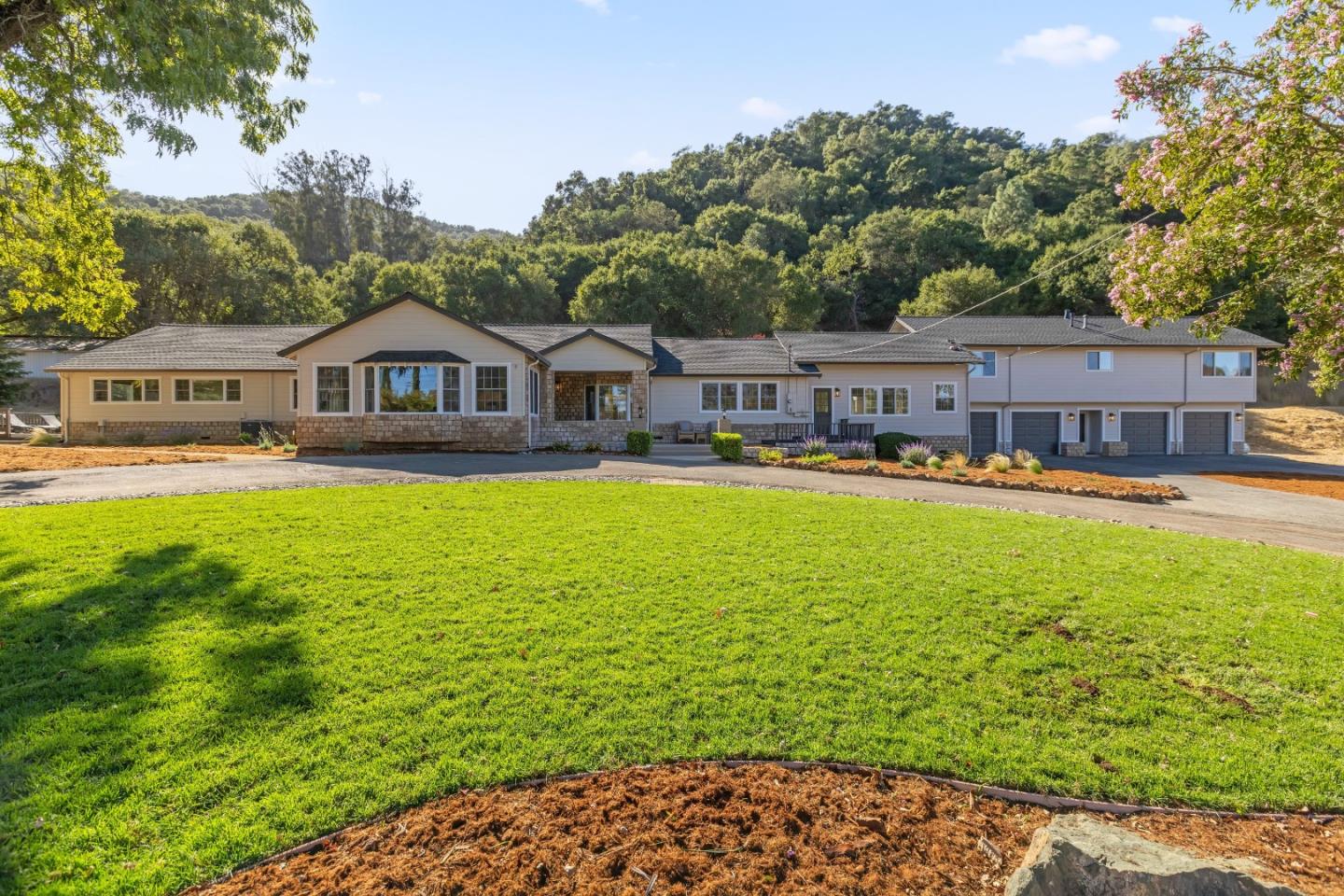 Detail Gallery Image 2 of 89 For 16035 Oak Glen Ave, Morgan Hill,  CA 95037 - 6 Beds | 3/1 Baths
