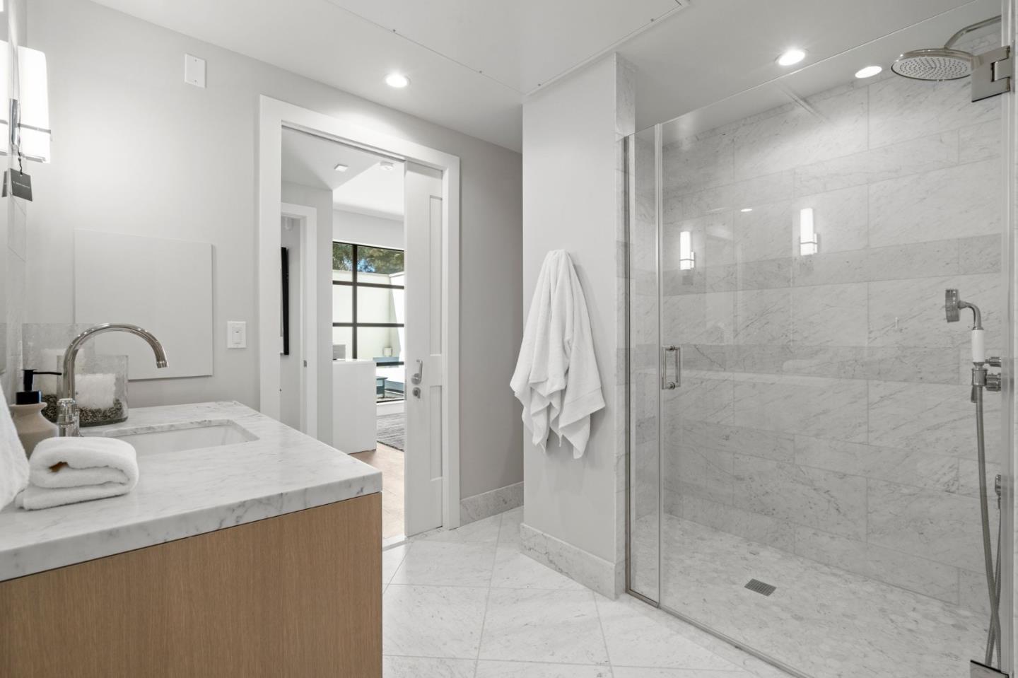 Detail Gallery Image 25 of 37 For 450 1st St #101,  Los Altos,  CA 94022 - 2 Beds | 1/1 Baths