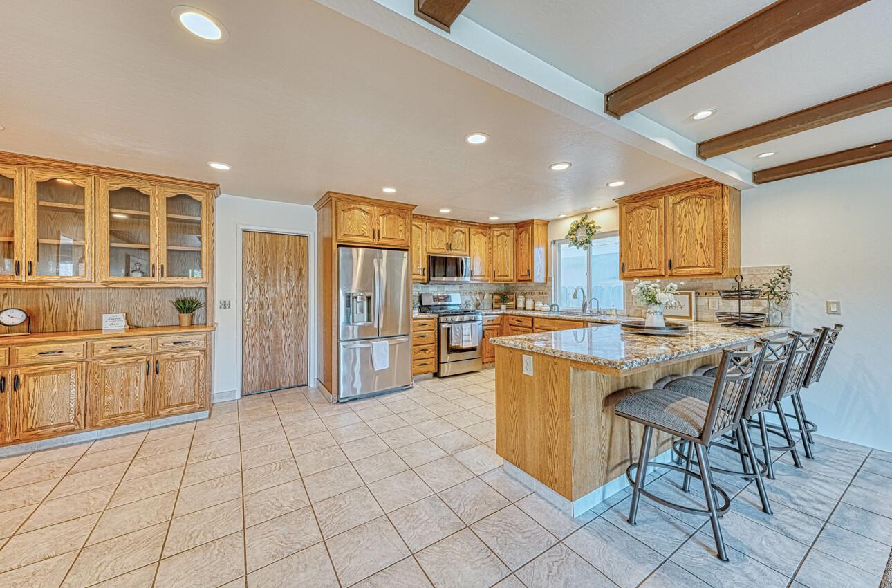 Detail Gallery Image 10 of 32 For 1519 Atherton Way, Salinas,  CA 93906 - 3 Beds | 2 Baths