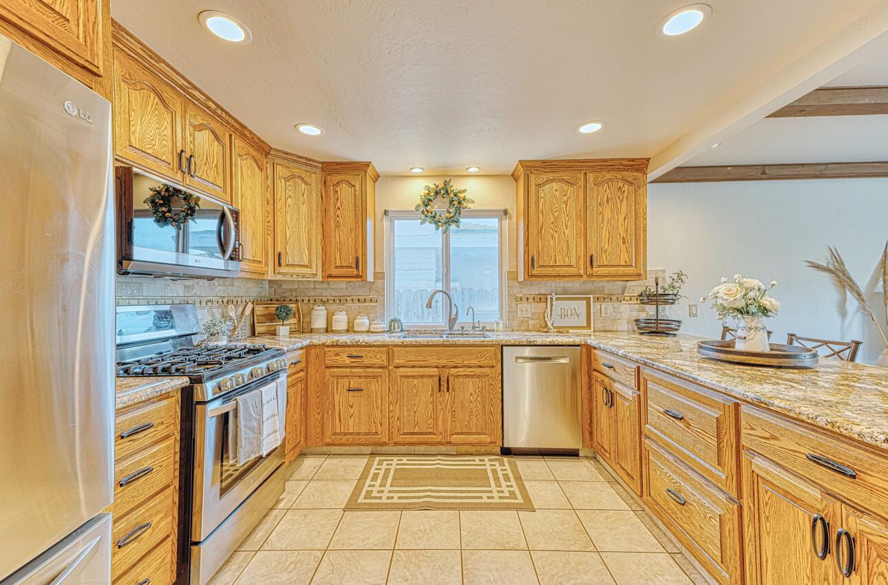 1519 Atherton Way, Salinas, CA 93906 photo 11